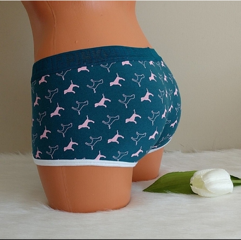 Size M PINK VICTORIA'S SECRET LOGO BOYSHORT.nwt - Picture 2 of 2